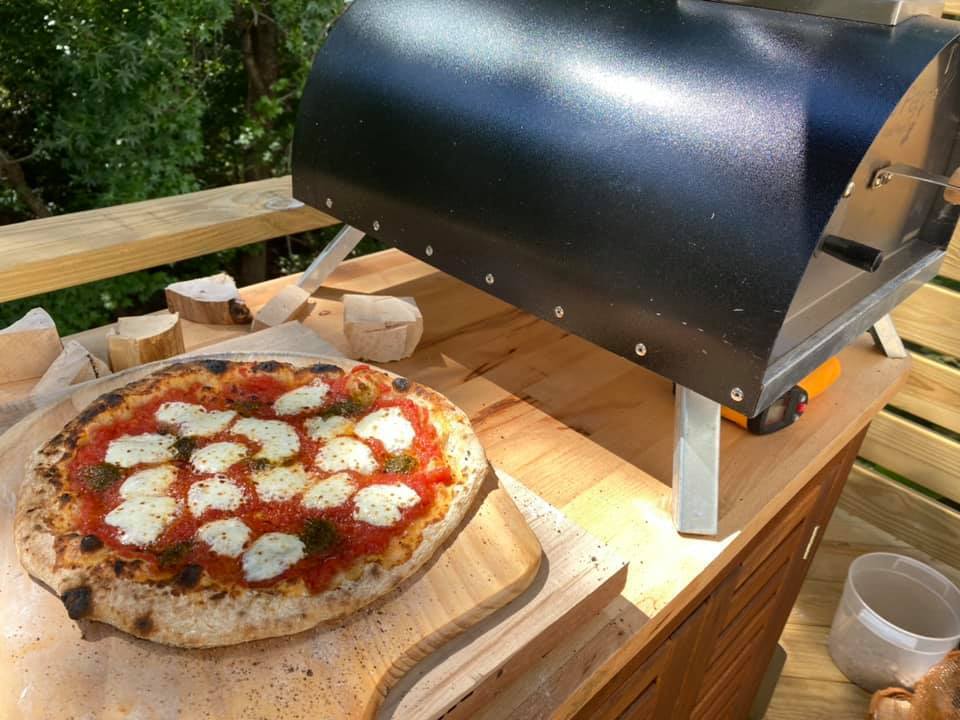 Le Peppe Portable Eco Wood-Fired Oven w/Deluxe Peel - Red