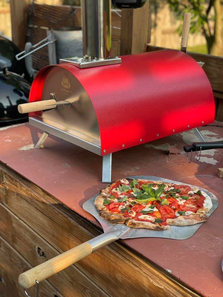 Le Peppe Portable Eco Wood-Fired Oven w/Deluxe Peel - Red